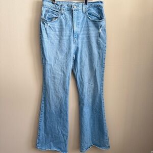 Levi’s 70s High Flare Jeans Light Wash Distressed Sz 31
